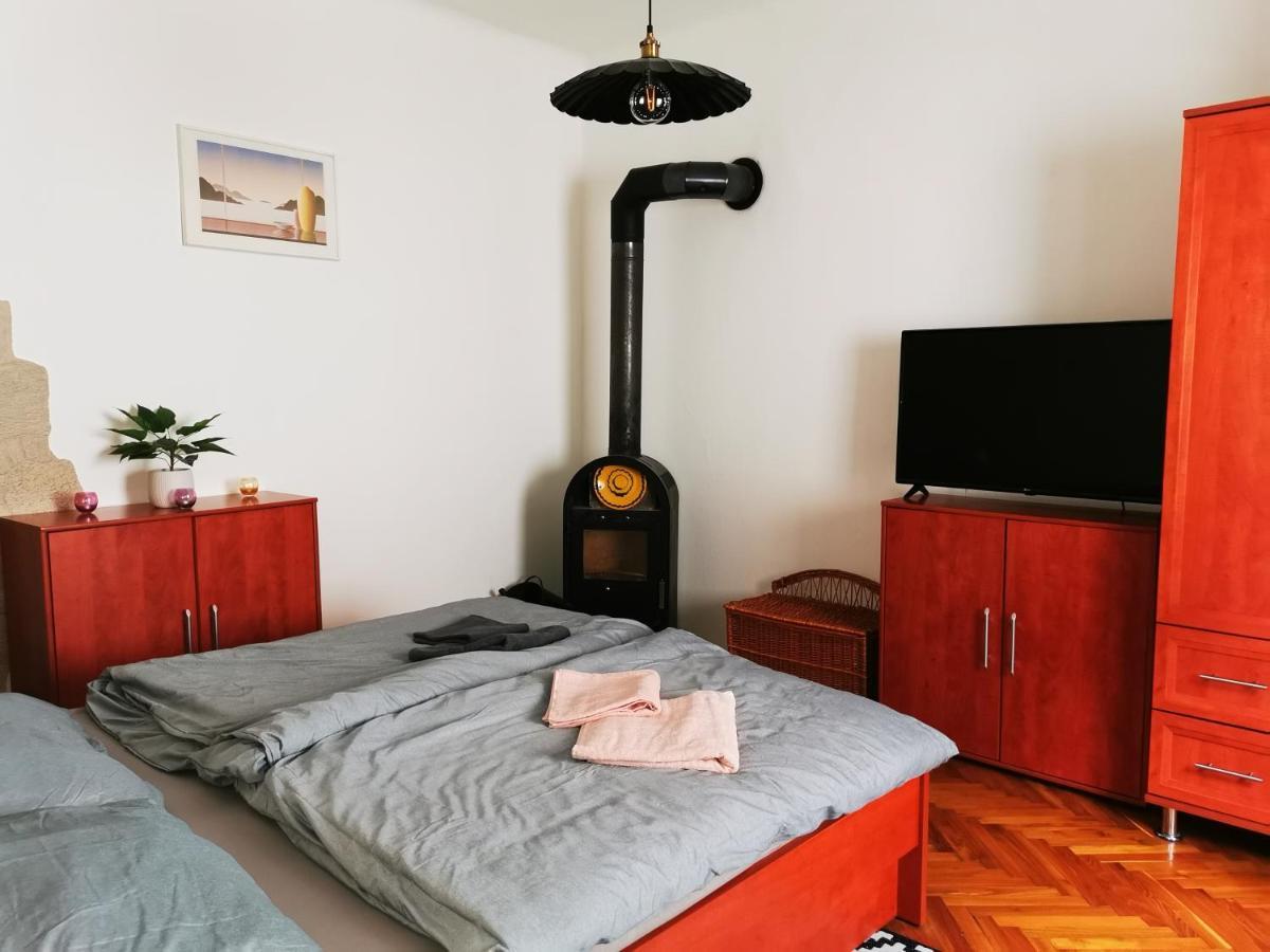 Lehel Apartman Keszthely Exteriör bild