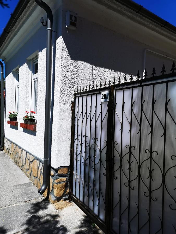 Lehel Apartman Keszthely Exteriör bild